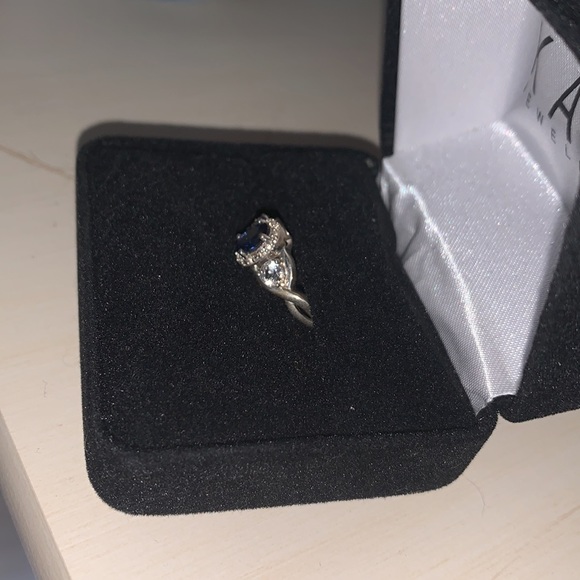 Kay Jewelers size 5 never worn - Picture 4 of 4